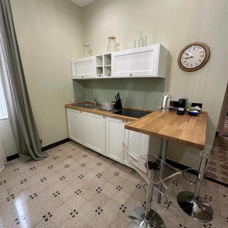 Villa Ferri Genova - Monolocale King con Divano-Letto - 1