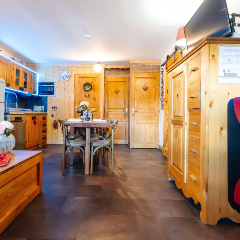 Bas De Chalet Lout'Chi Valfréjus - Appartement 2 Chambres avec Vue sur la Montagne - 12