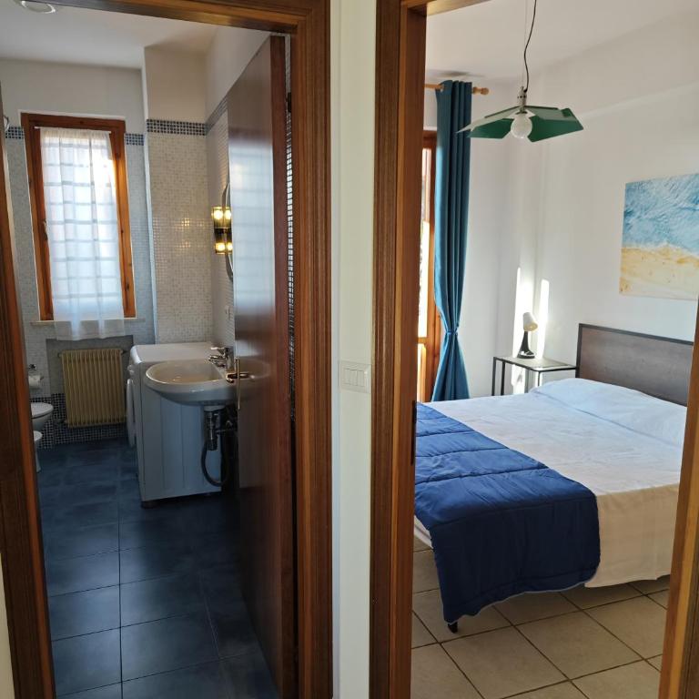 R41 - Numana: trilocale con due camere doppie - Appartement - 24