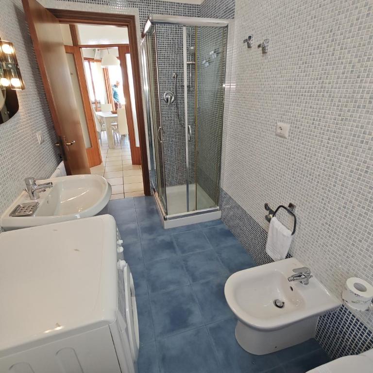 R41 - Numana: trilocale con due camere doppie - Appartement - 41