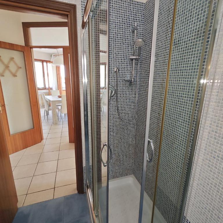 R41 - Numana: trilocale con due camere doppie - Appartement - 48
