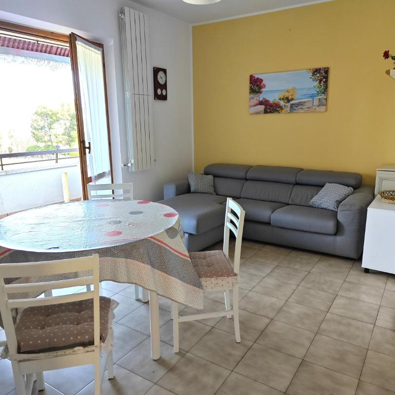 R 42 Appartamento con terrazzo e posto auto - Apartment - 1