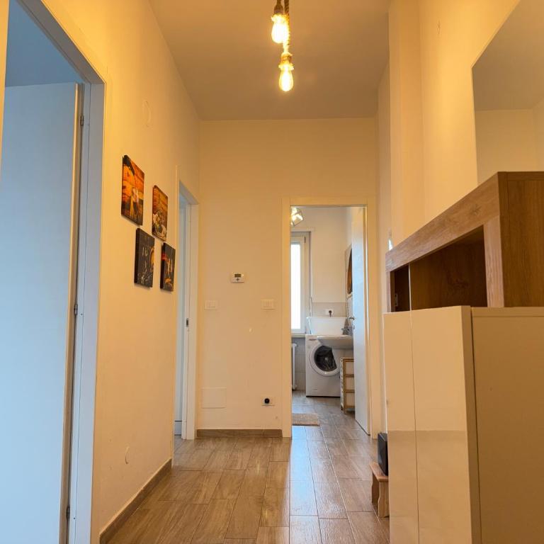 Private Parking, with a View of the Alba Hills - Appartamento con 1 Camera da Letto e Balcone - 10