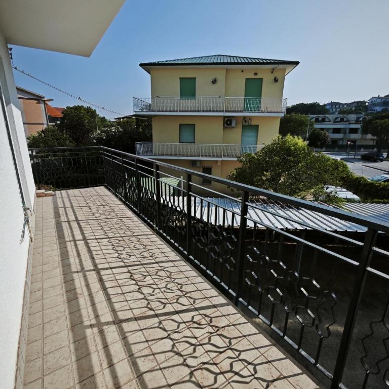 R04/A - Trilocale in centro con posto auto - Appartamento - 31