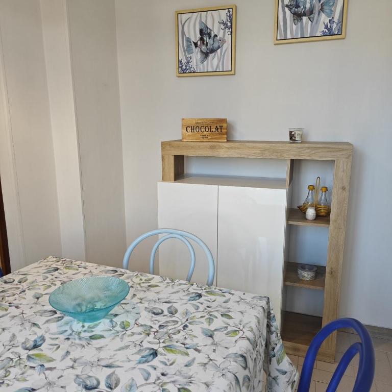 L08 - Trilocale al centro del paese con posto auto - Apartment - 6