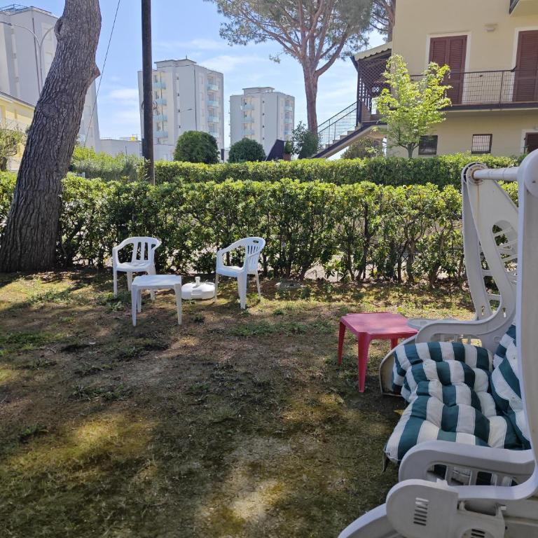 R08 - Trilocale con giardino privato e garage - Apartment - 26