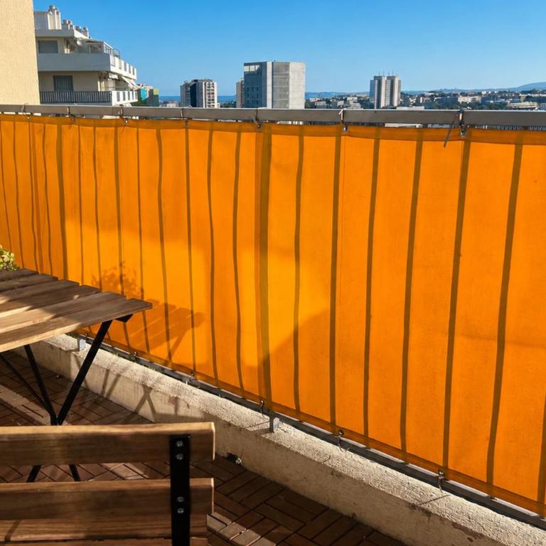 Appartement rénové avec terrasse et vue dégagée - Appartement - 17