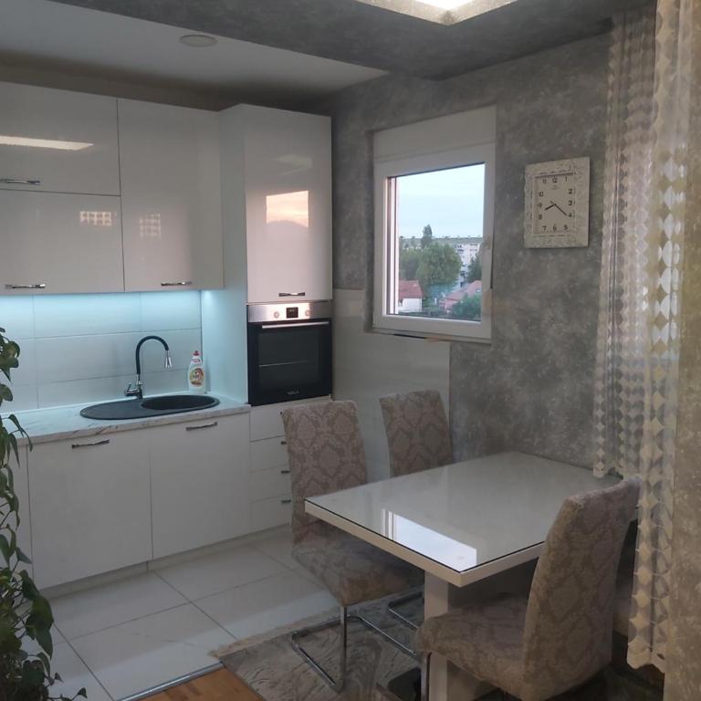 HONEy - Apartman sa 2 Spavaće Sobe - 11