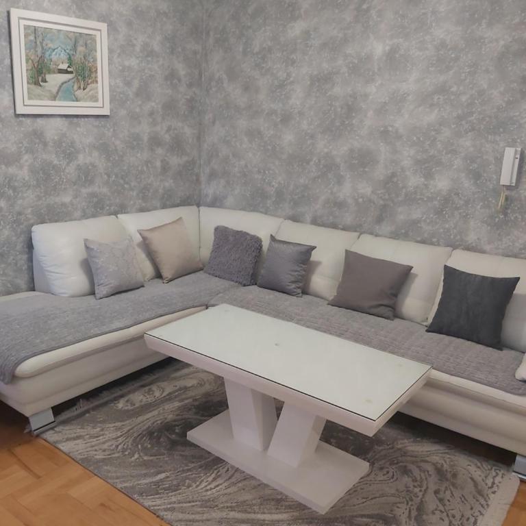 HONEy - Apartman sa 2 Spavaće Sobe - 12