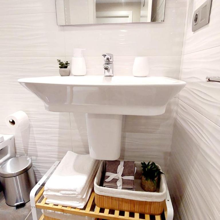 Apartamento cerca de la playa con parking - Apartamento de 3 dormitorios - 13