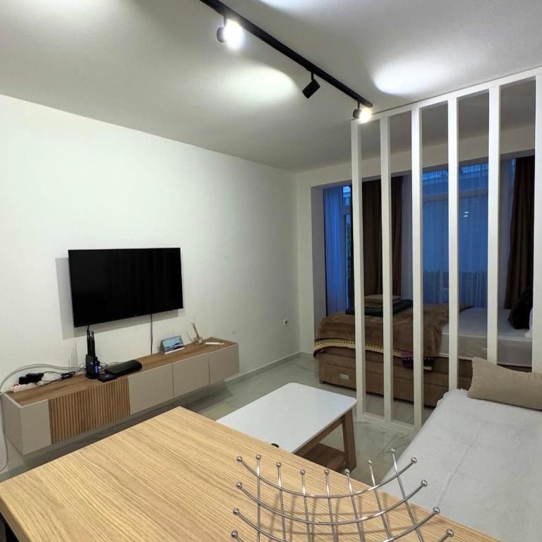 Apartments Budva - One-Bedroom Apartment - 2