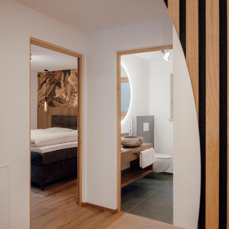 Hochland Apartments - Two-Bedroom Apartment with Terrace - 10