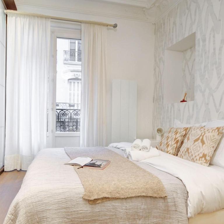 BnBNova - Arc de Triomphe & Théâtre Marigny - Apartment - 13