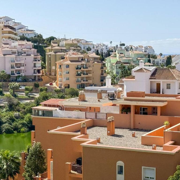 Bright & quiet 2bedroom with large terrace & pool - Apartamento de 2 dormitorios - 14