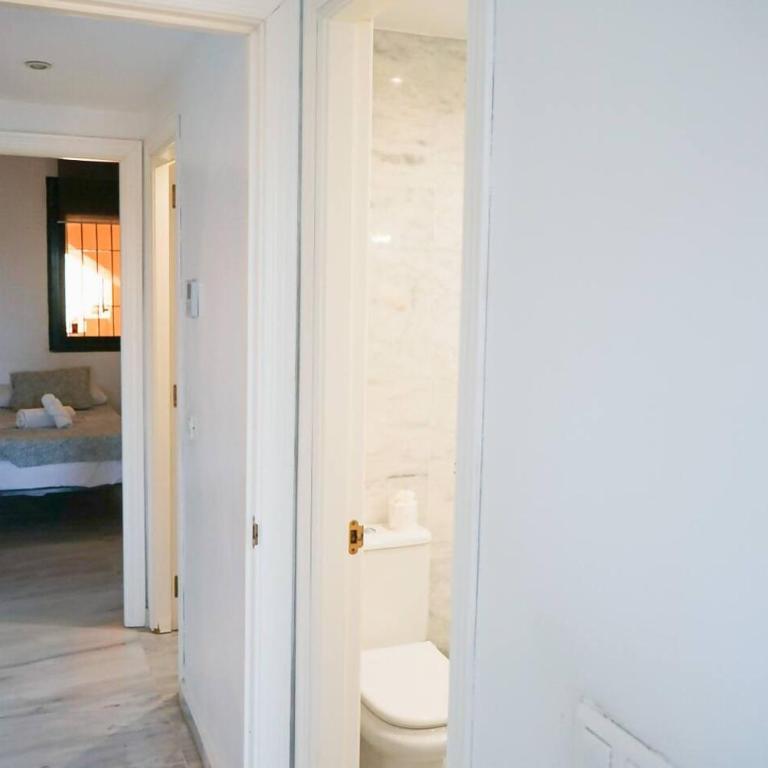 Bright & quiet 2bedroom with large terrace & pool - Apartamento de 2 dormitorios - 46