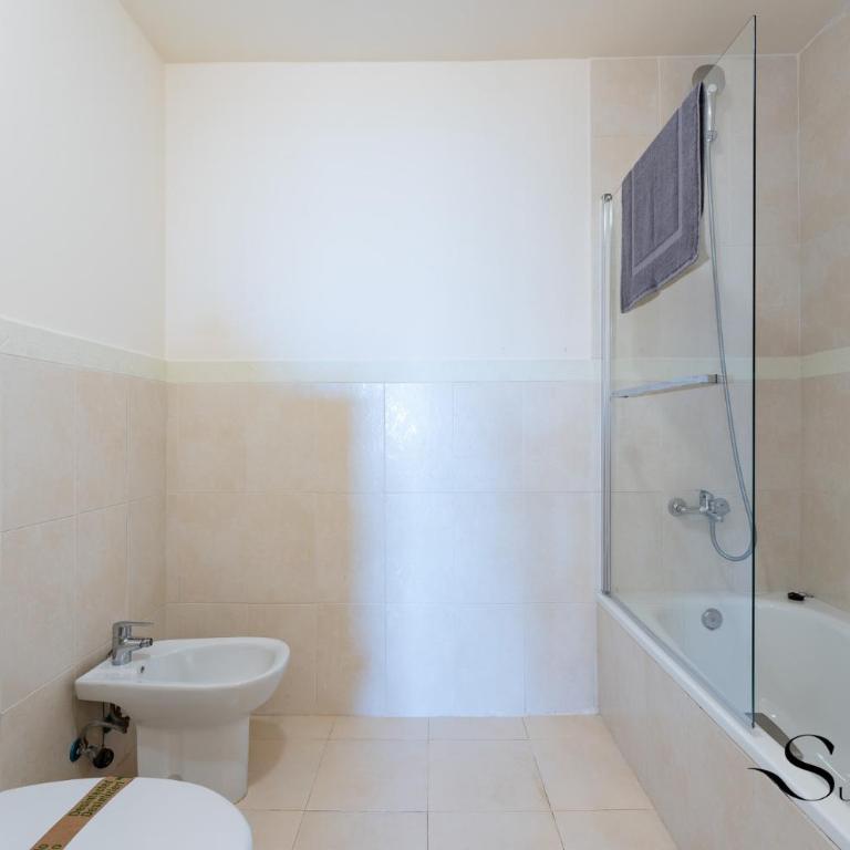 Relaxing Sea View Escape in Calahonda REF904 - Two-Bedroom Apartment with Ocean View - 12
