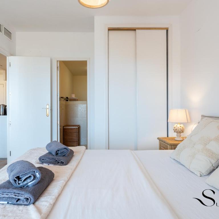 Relaxing Sea View Escape in Calahonda REF904 - Two-Bedroom Apartment with Ocean View - 27