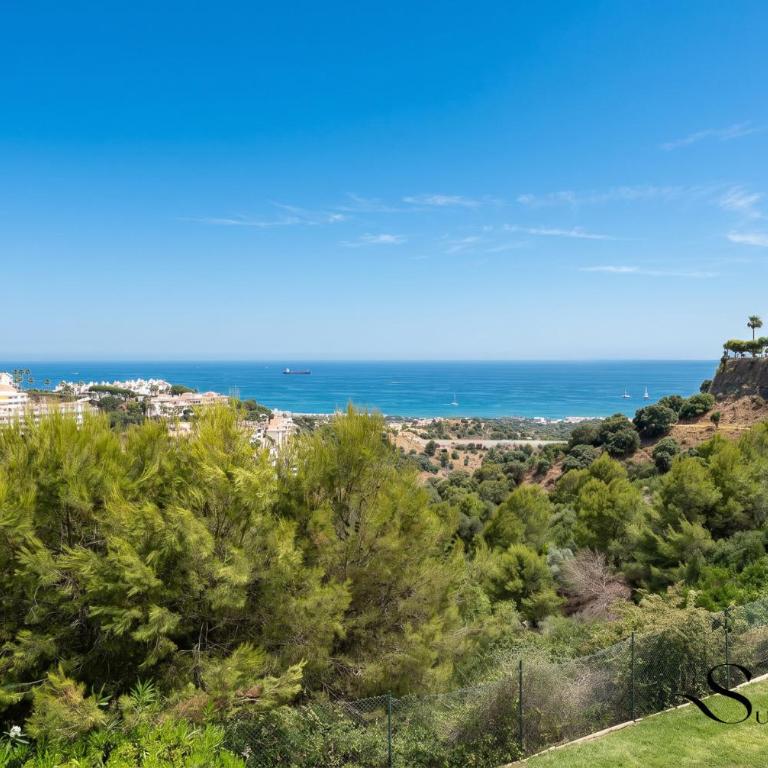 Relaxing Sea View Escape in Calahonda REF904 - Two-Bedroom Apartment with Ocean View - 25