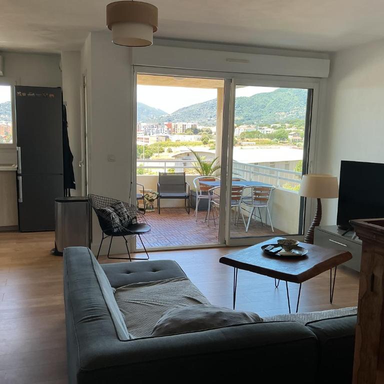 T3 à Ajaccio - 2 chambres avec terrasse et parking gratuit proche du centre ville et des plages - Apartment mit 2 Schlafzimmern - 23