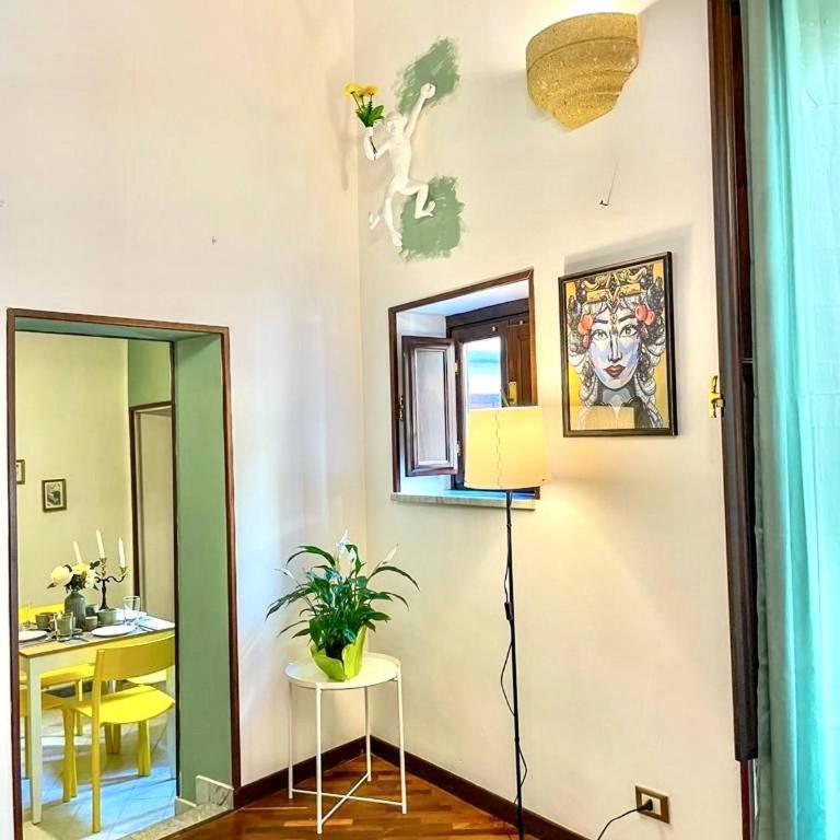 Cozy apartment in the heart of the city center - Casa - 21