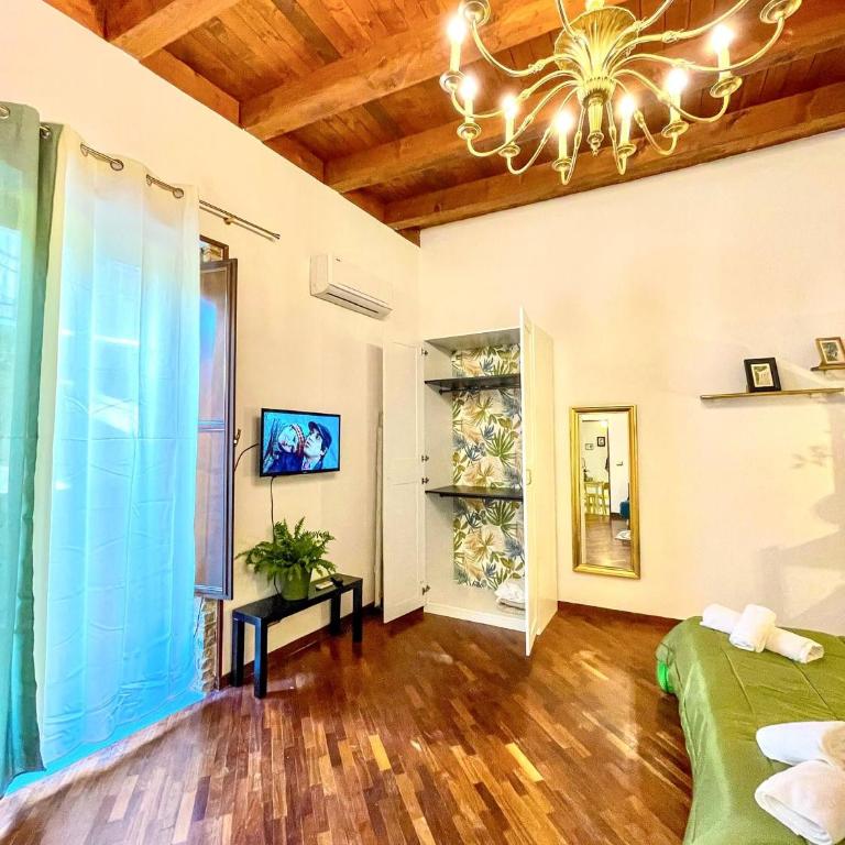 Cozy apartment in the heart of the city center - Casa - 42