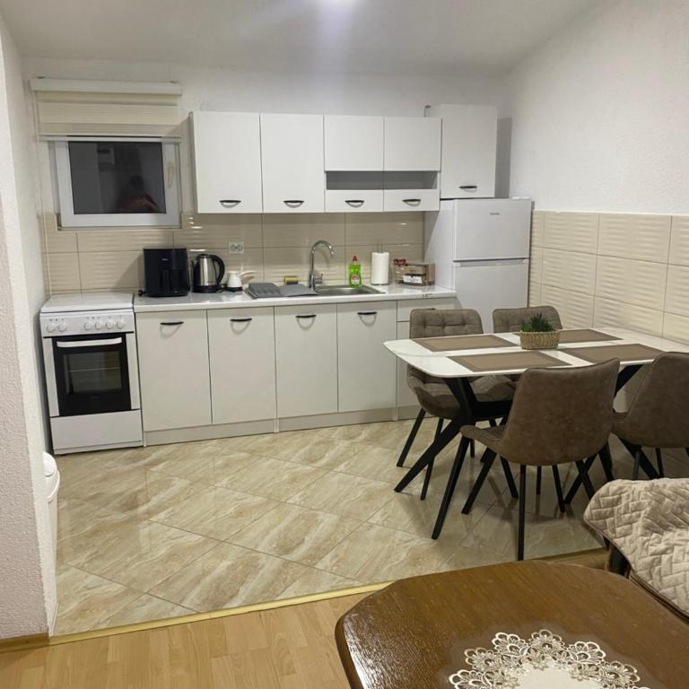 Rena Comfort Apartment - One-Bedroom Apartment - 4
