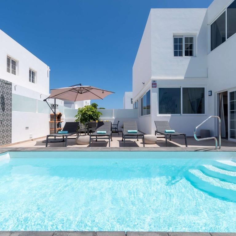 Villa Amaia by Villas Now Ltd - Villa - 2