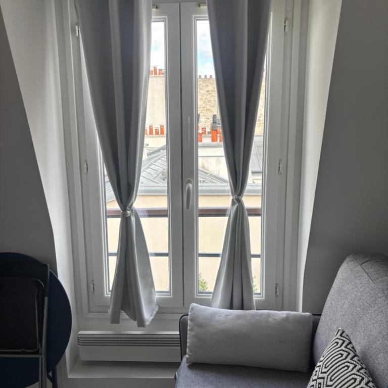 Paris 17ème - STUDIO compact 10m2 -110 sqf - coeur BATIGNOLLES - ideal SOLO traveler - Studio - 70