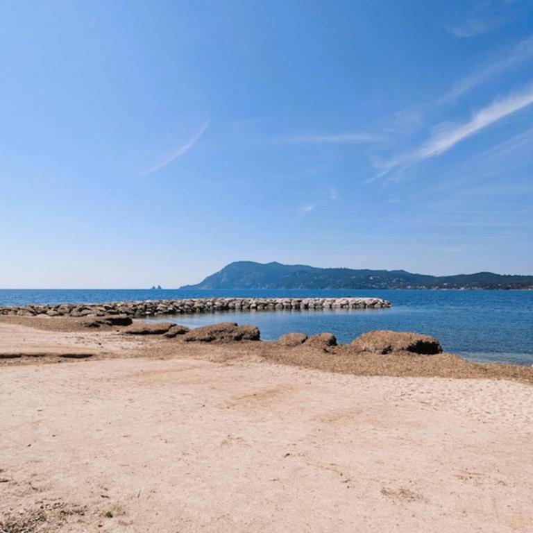 Apartment with loggia 300m from the beach - Studio - 16