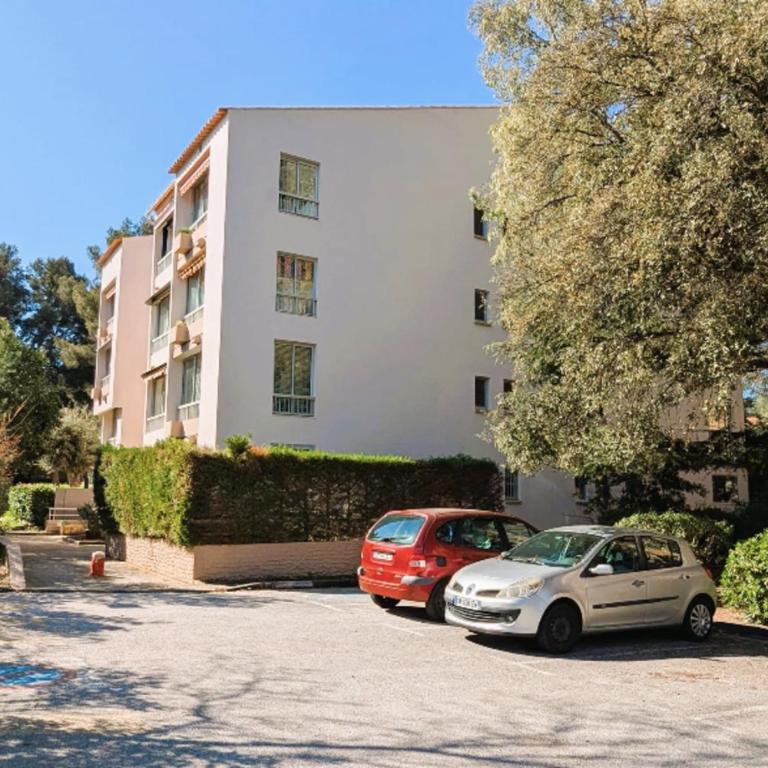 Apartment with loggia 300m from the beach - Studio - 17