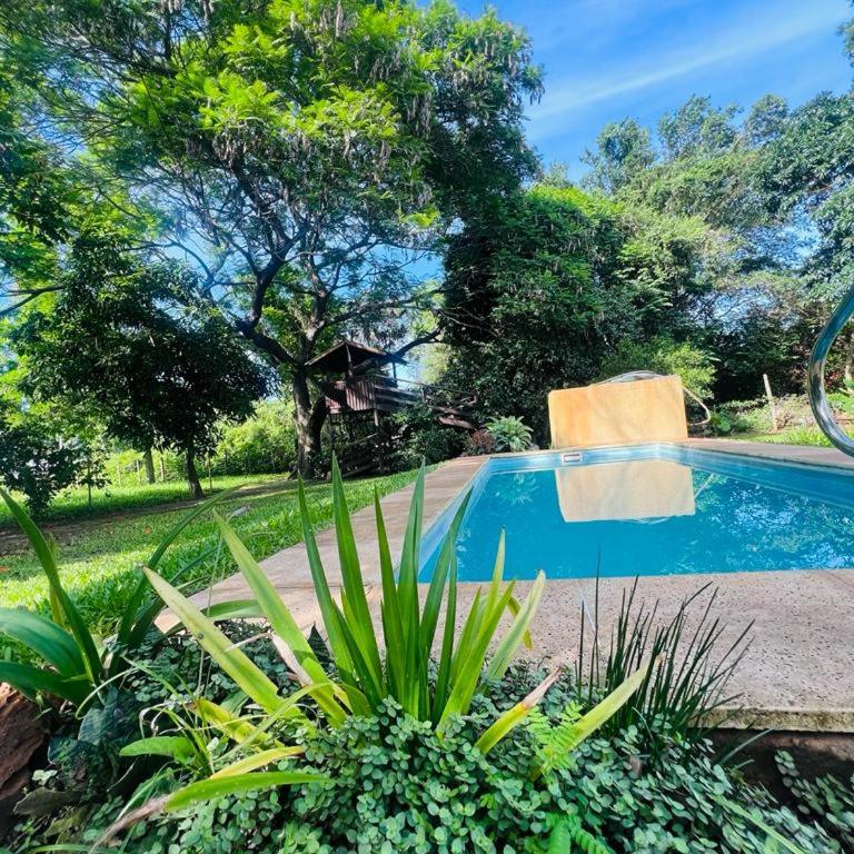 Casa frente al río con piscina - Two-Bedroom House - 5