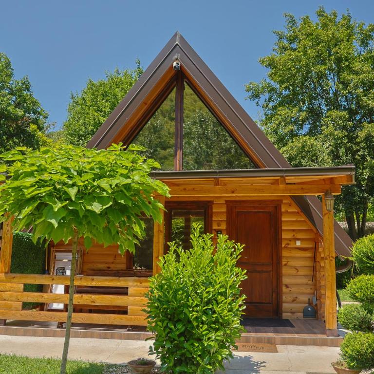 Sicevacka Bajka log cabin in a nature park - Room #1183962101 - 25