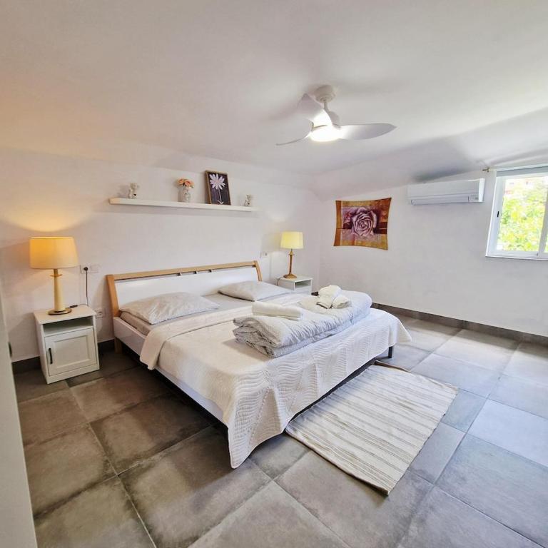 Urogallos Garden Villas Terrace Apartment - Apartment mit 2 Schlafzimmern - 21