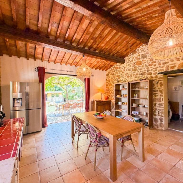 Villa climatisée avec piscine à Sanary-sur-Mer - Four-Bedroom Vacation Home - 65