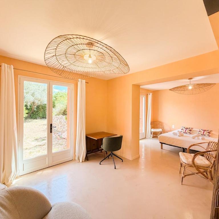 Villa climatisée avec piscine à Sanary-sur-Mer - Four-Bedroom Vacation Home - 69