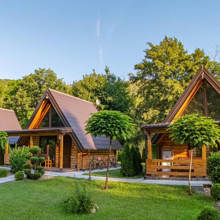 Sicevacka Bajka log cabin in a nature park - Room #1183962101 - 52
