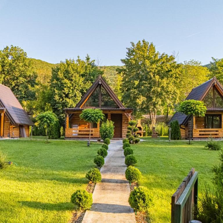 Sicevacka Bajka log cabin in a nature park - Room #1183962101 - 54