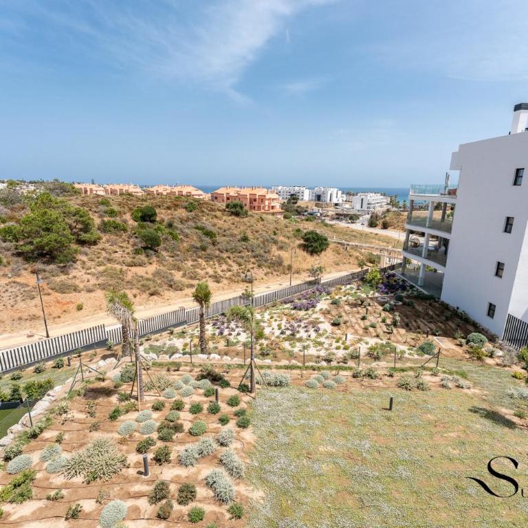 Peaceful Getaway Near Beach & Golf REF076 - Two-Bedroom Deluxe Apartment with Ocean View - 39