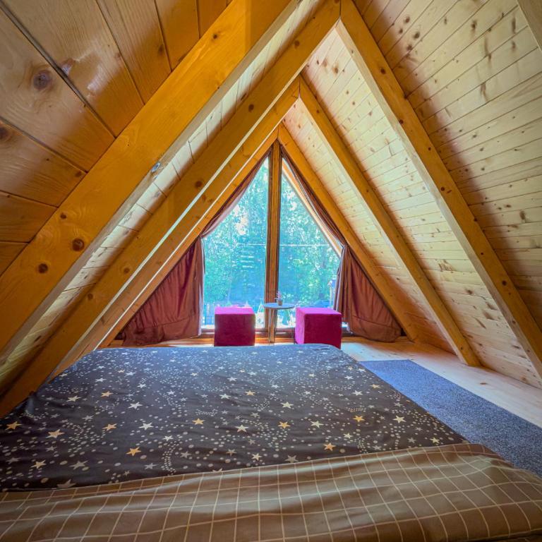 Sicevacka Bajka log cabin in a nature park - Room #1183962101 - 60