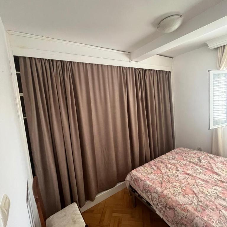 Kat Apartments Budva - Apartman sa 2 Spavaće Sobe i Terasom - 8