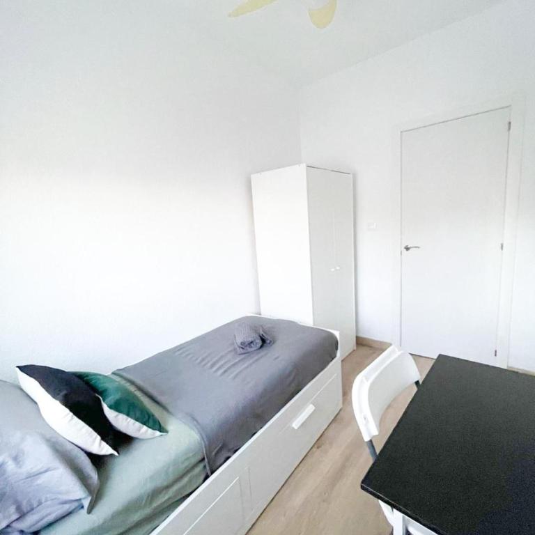 Bilbao Zapillo Apartment, Almería - Three-Bedroom Apartment - 12