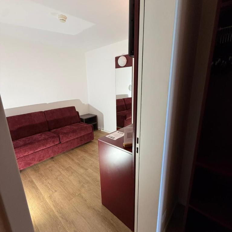Hotel Elvezia Ascona - Double Exclusive Room with Twin Beds, Terrace, and Lake View - 1
