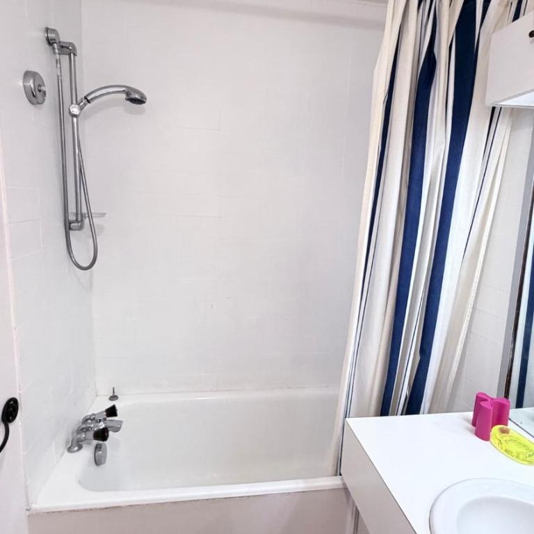 Biarritz, waterfront - Two-Bedroom Apartment - 2