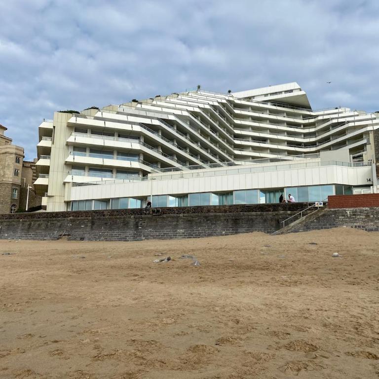 Biarritz, waterfront - Two-Bedroom Apartment - 10
