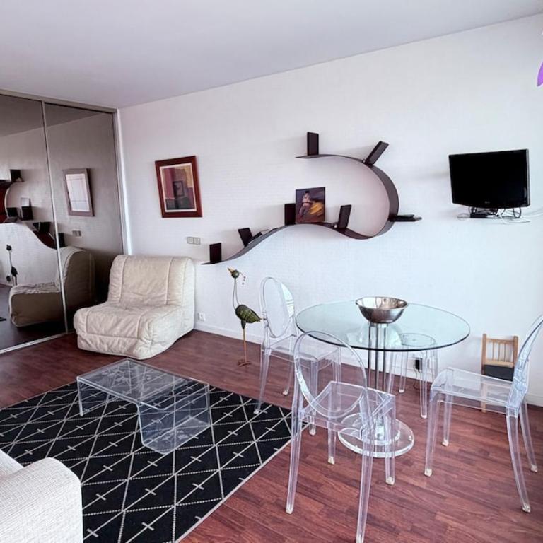 Biarritz, waterfront - Two-Bedroom Apartment - 15