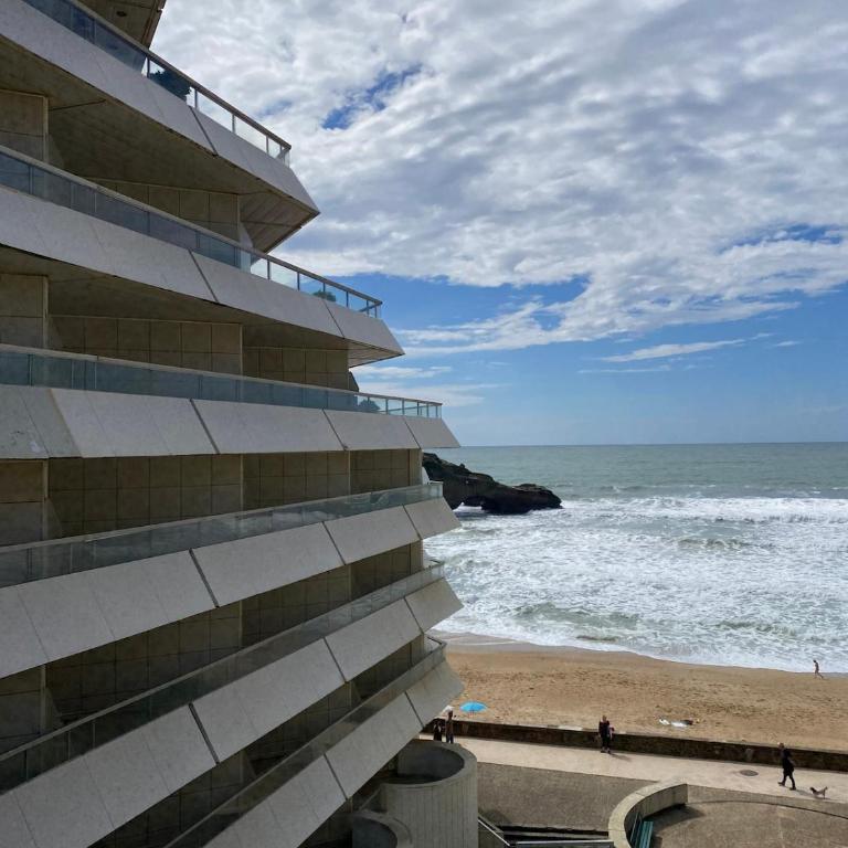 Biarritz, waterfront - Two-Bedroom Apartment - 21