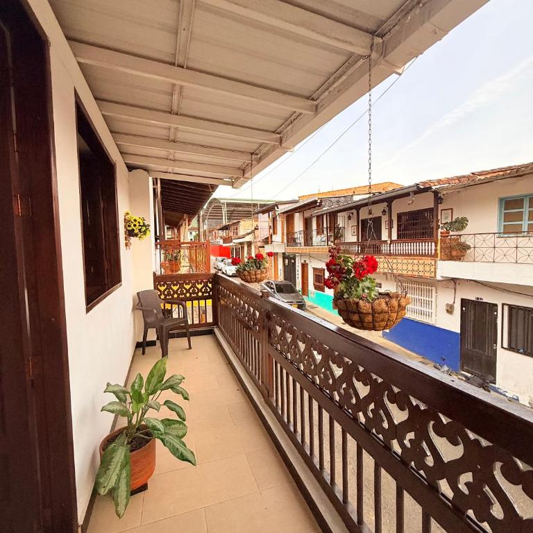 Apartamento Privado en el Centro, Tours y Más - Apartamento de 2 dormitorios con balcón - 30