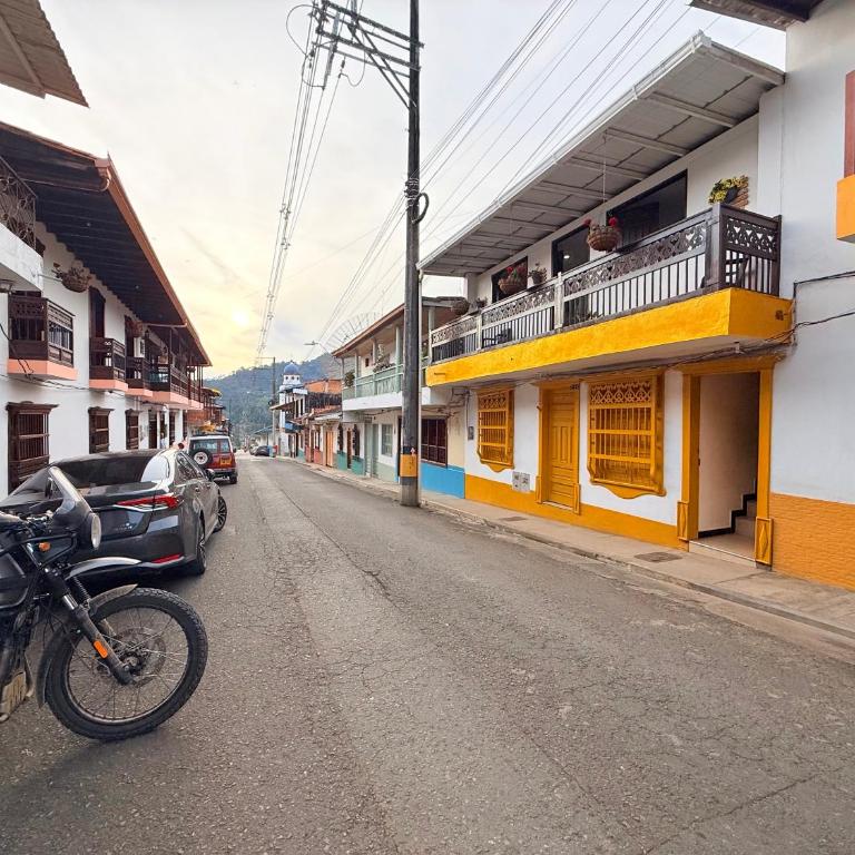 Apartamento Privado en el Centro, Tours y Más - Apartamento de 2 dormitorios con balcón - 12