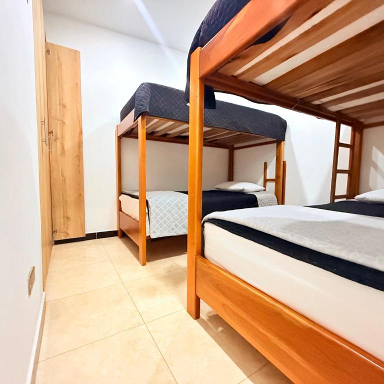Apartamento Privado en el Centro, Tours y Más - Apartamento de 2 dormitorios con balcón - 25