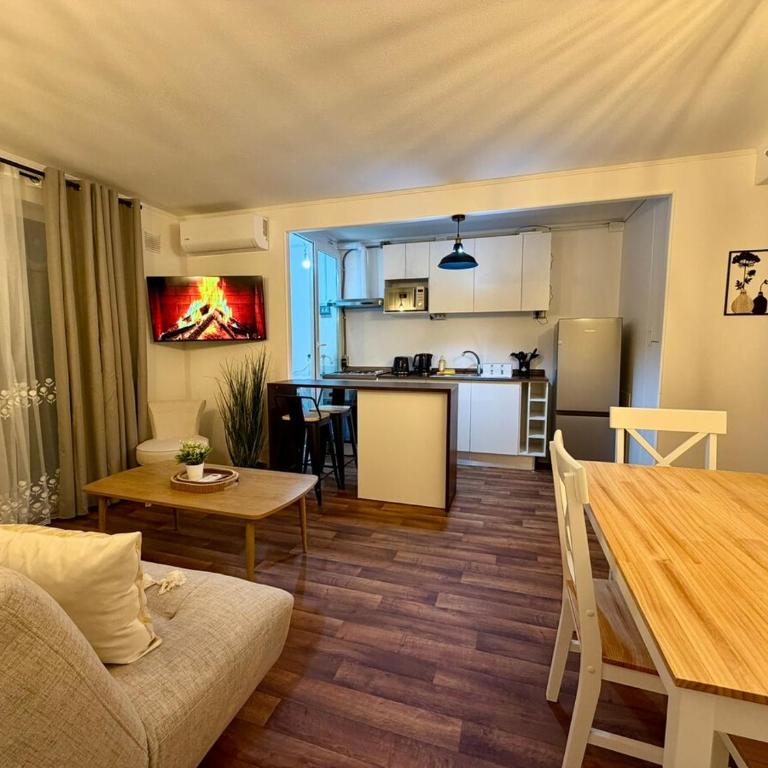 City Centro Villarrica 3 - Three-Bedroom Apartment - 2
